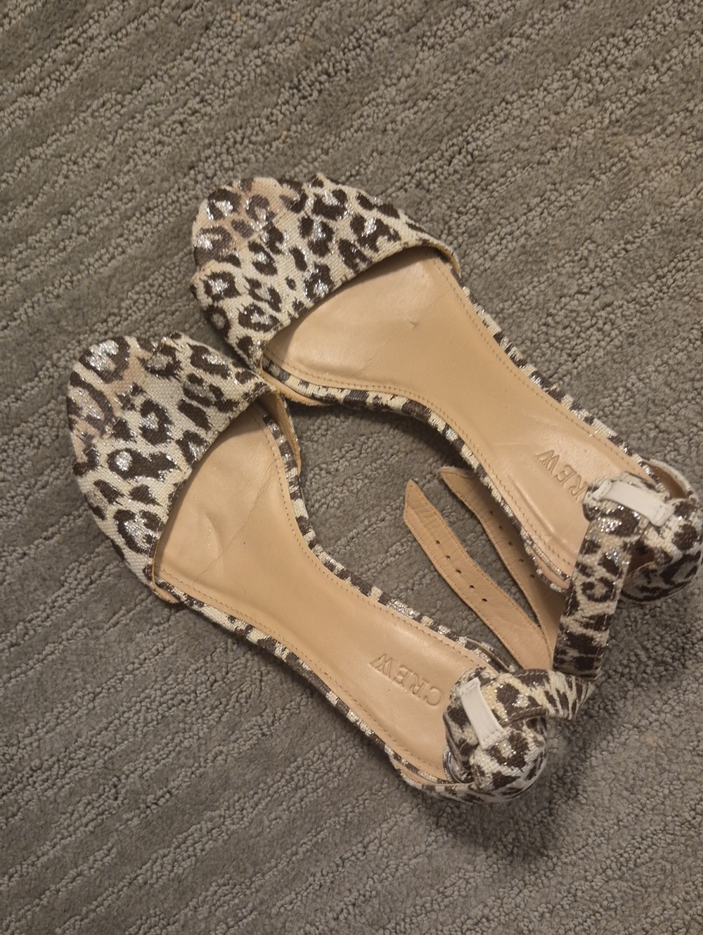 Cute Leopard-Print Ankle-Strap Sandals in Tan and Black